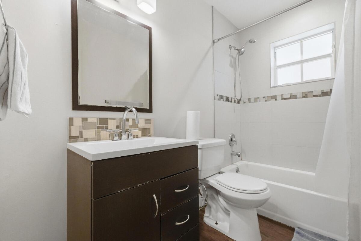 3050 Riverside Drive, Unit 1A Coral Springs, FL 33065 - Photo 17 of 28 012_DSC01415_autoremove_31909877_MLS