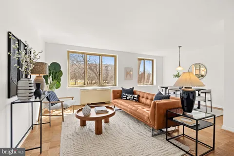 $210,000 | 3000 Spout Run Parkway, Unit D405, Arlington, VA 22201