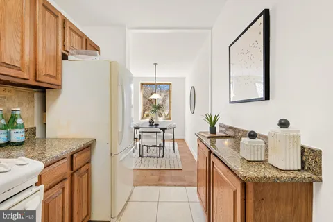 $210,000 | 3000 Spout Run Parkway, Unit D405, Arlington, VA 22201