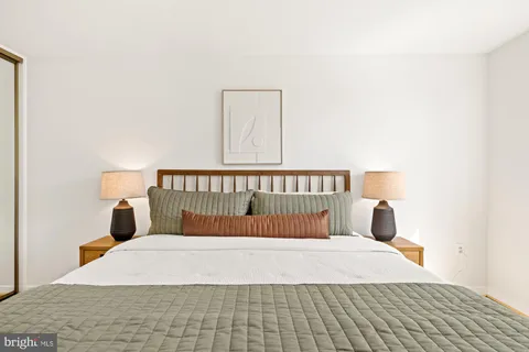 $210,000 | 3000 Spout Run Parkway, Unit D405, Arlington, VA 22201