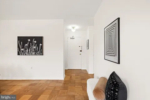 $210,000 | 3000 Spout Run Parkway, Unit D405, Arlington, VA 22201