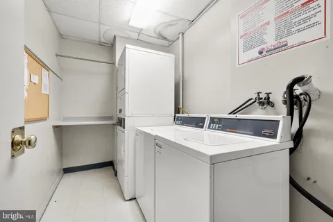 $210,000 | 3000 Spout Run Parkway, Unit D405, Arlington, VA 22201