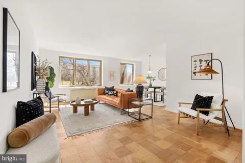 $210,000 | 3000 Spout Run Parkway, Unit D405, Arlington, VA 22201