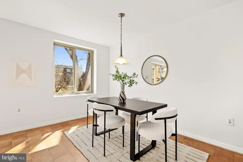 $210,000 | 3000 Spout Run Parkway, Unit D405, Arlington, VA 22201