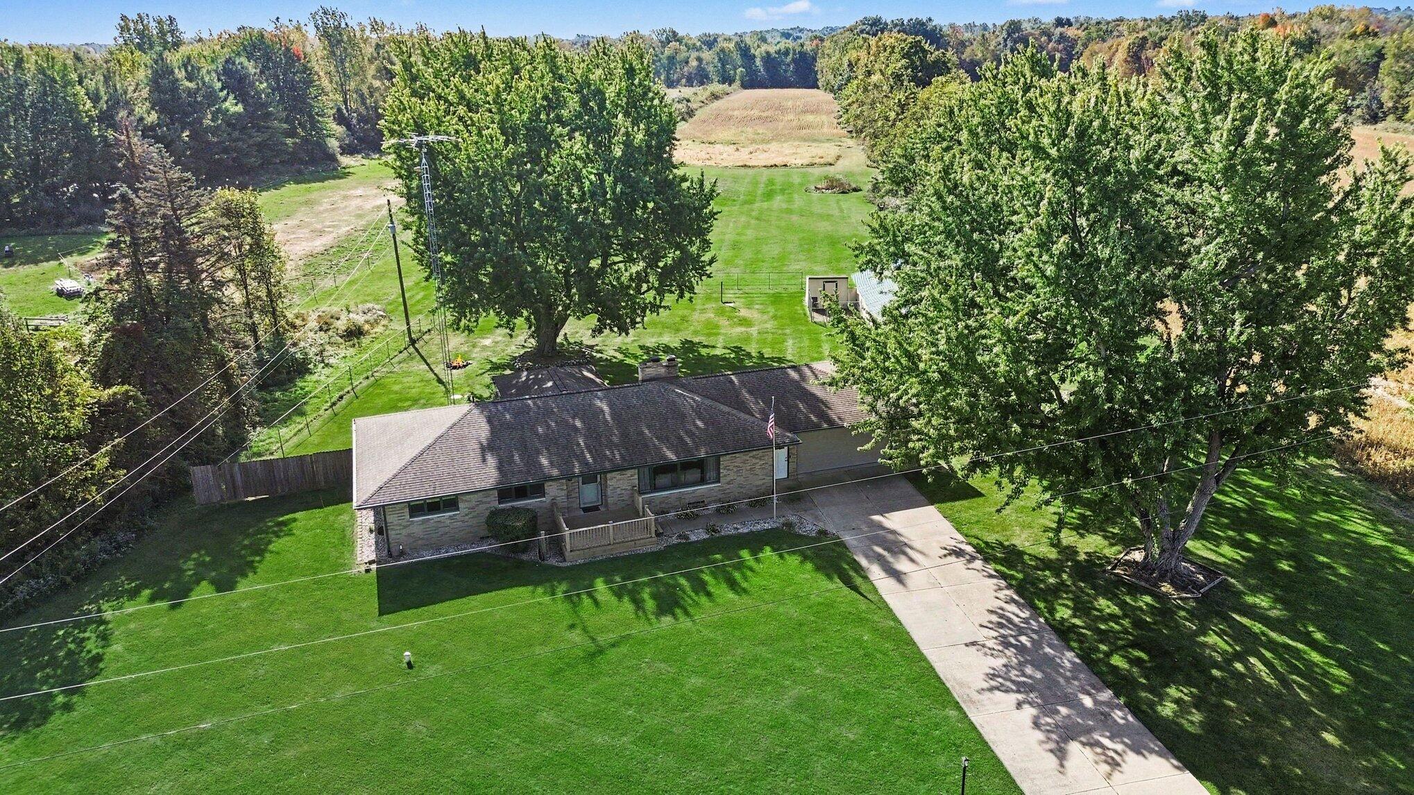 9410 North Branch Road Watervliet, MI 49098 - Photo 28 of 31 027_file_2137