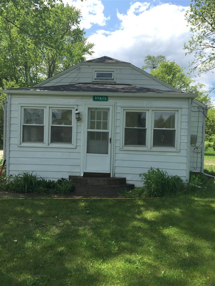 57675 Oakside Road Mishawaka, IN 46544 - Photo 1 of 26 Gallery Image 1