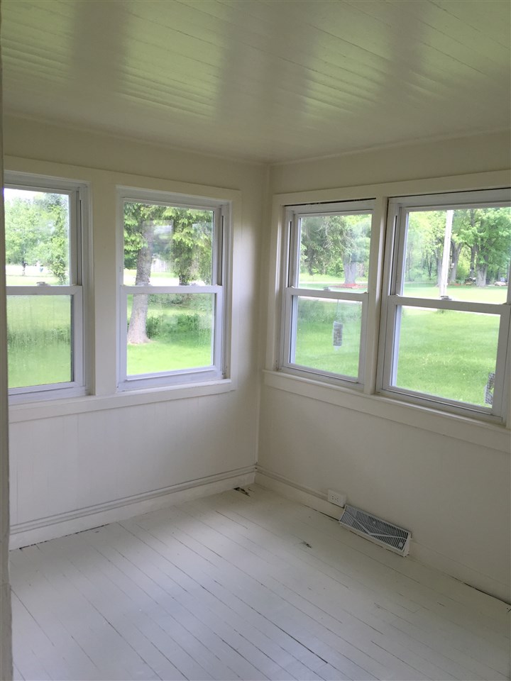 57675 Oakside Road Mishawaka, IN 46544 - Photo 13 of 26 Gallery Image 13