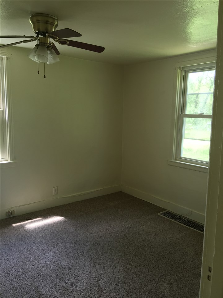 57675 Oakside Road Mishawaka, IN 46544 - Photo 6 of 26 Gallery Image 6