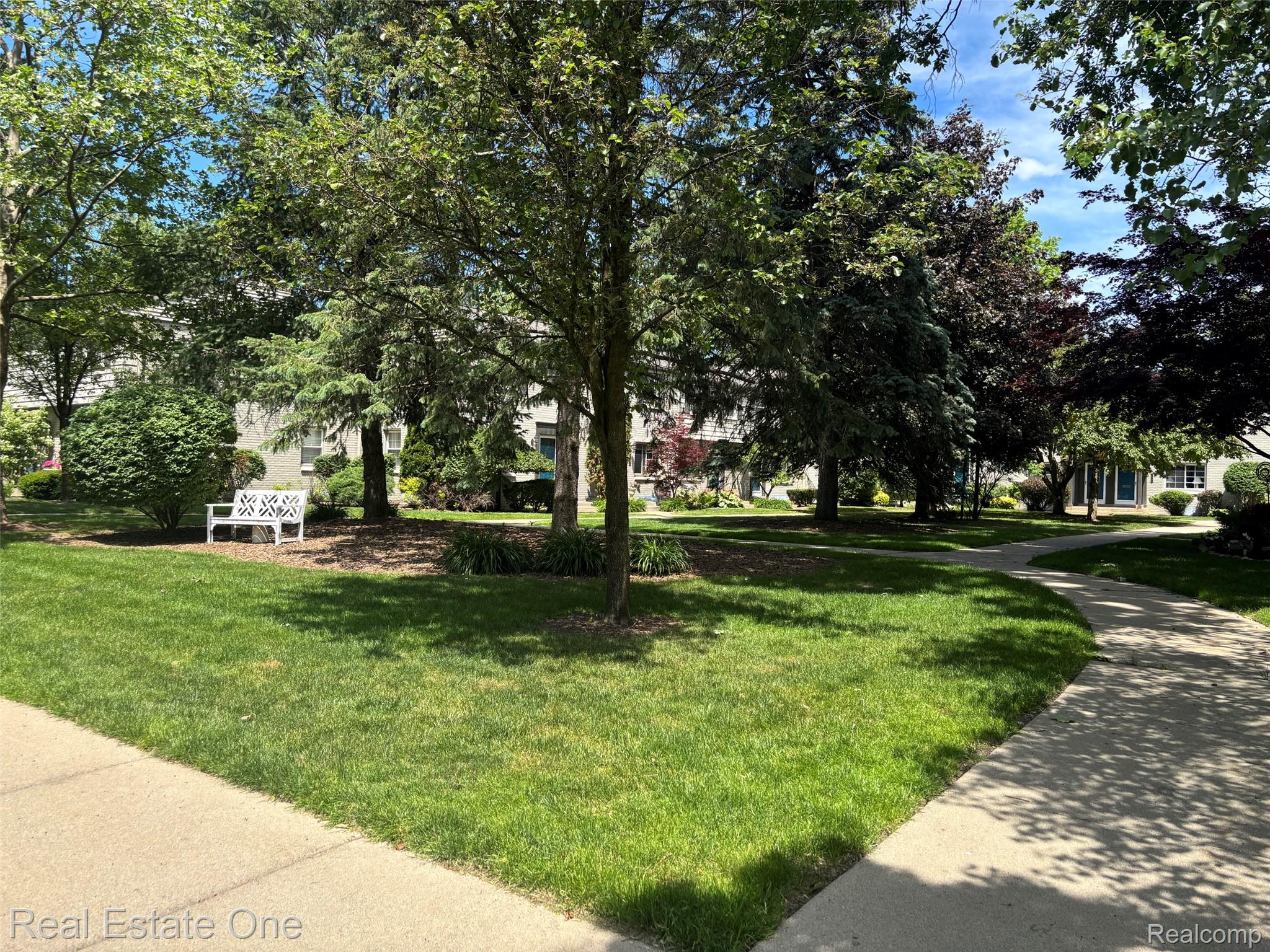 1675 Graefield Road Birmingham, MI 48009 - Photo 2 of 21