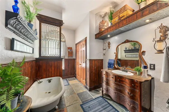 $1,200,000 | 1674 Cuba Road, Bridgeport, TX 76426