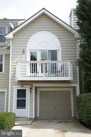 $369,000 | 19 Bronco Court, Unit 263A, Germantown, MD 20874