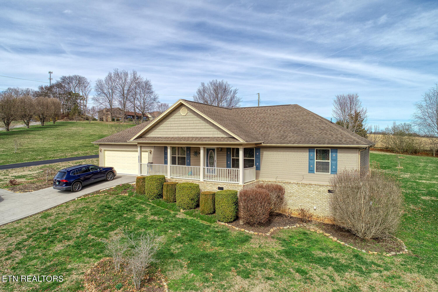 2449 Oakview Lane Sevierville, TN 37876 - Photo 2 of 41 Front