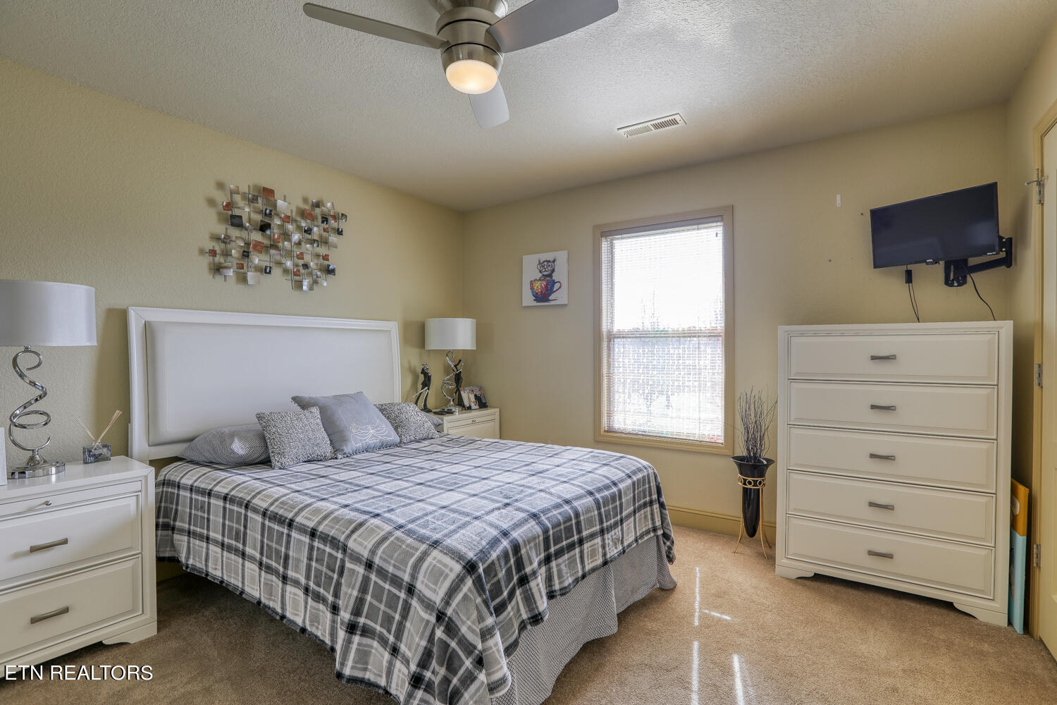 2449 Oakview Lane Sevierville, TN 37876 - Photo 26 of 41 Extra Bedroom 2
