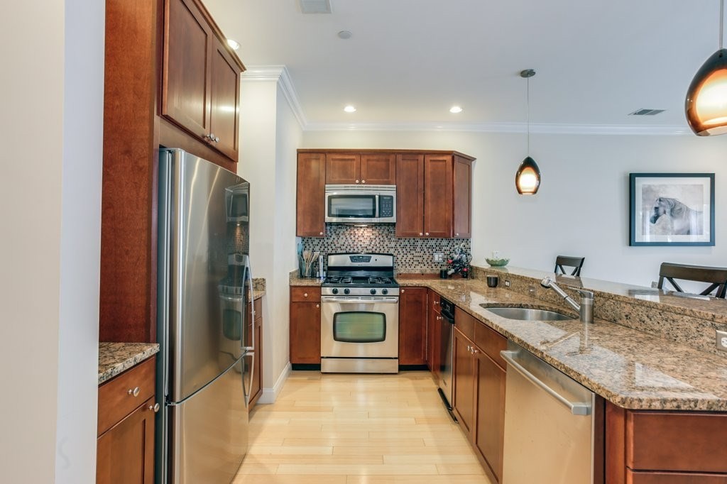 18-20 Knowlton Street, Unit 7 Boston, MA 02127 - Photo 3 of 10