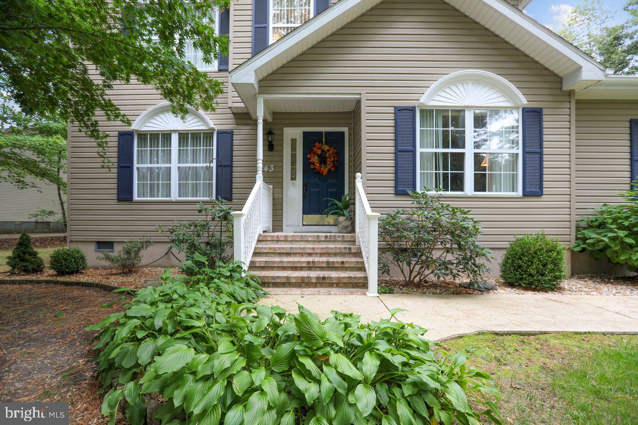 43 Battersea Road Ocean Pines, MD 21811 - Photo 3 of 36 Enter the Front Door