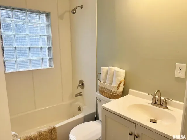 $129,900 | 1800 Market Street, Metropolis, IL 62960