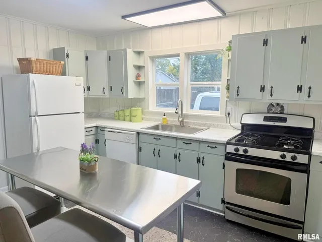 $129,900 | 1800 Market Street, Metropolis, IL 62960