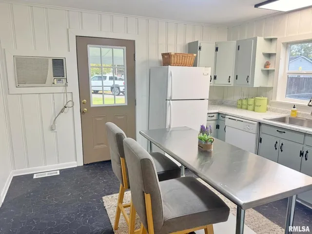 $129,900 | 1800 Market Street, Metropolis, IL 62960