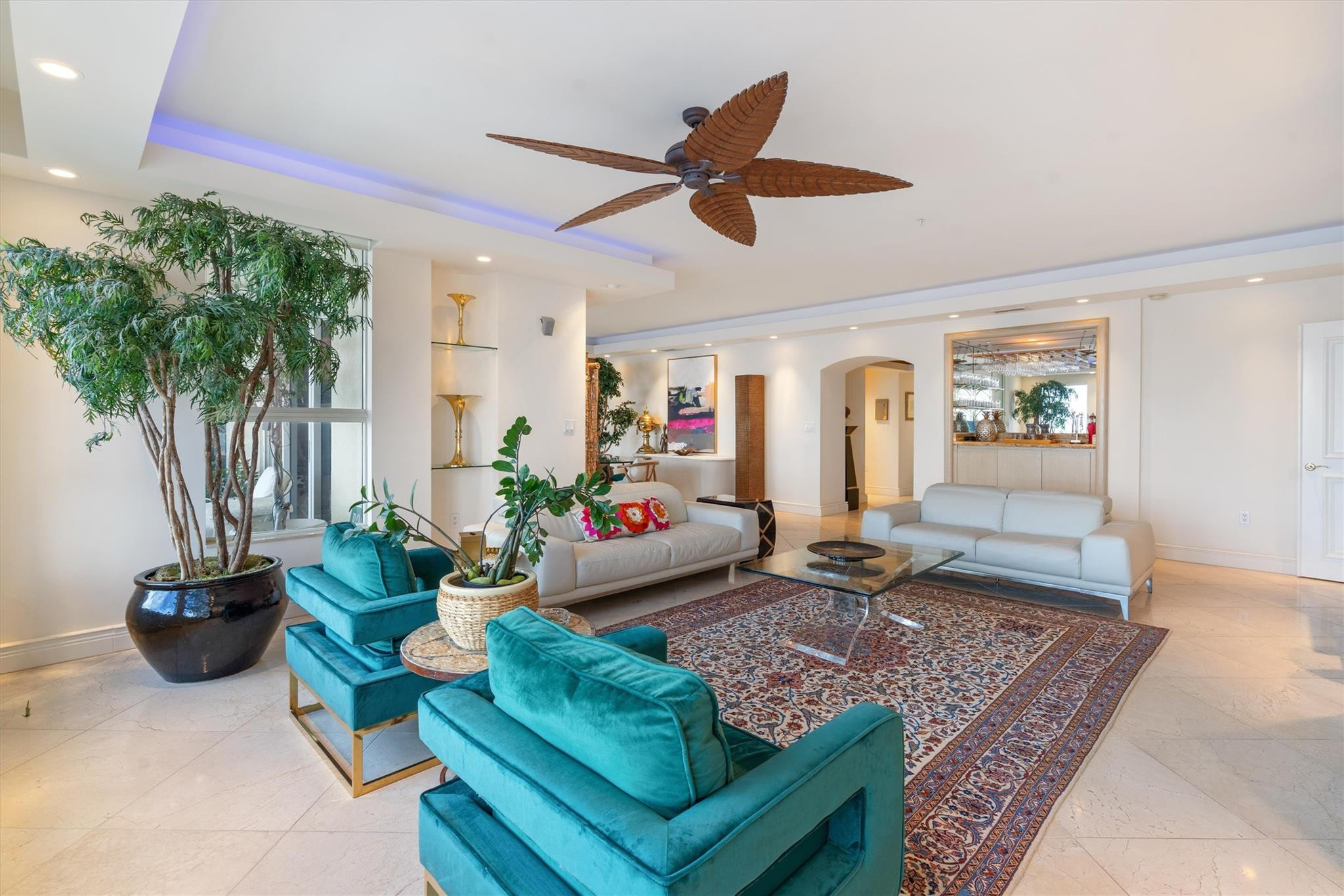 209 North Birch Road, Unit 401 Fort Lauderdale, FL 33304 - Photo 16 of 40 Photo 16