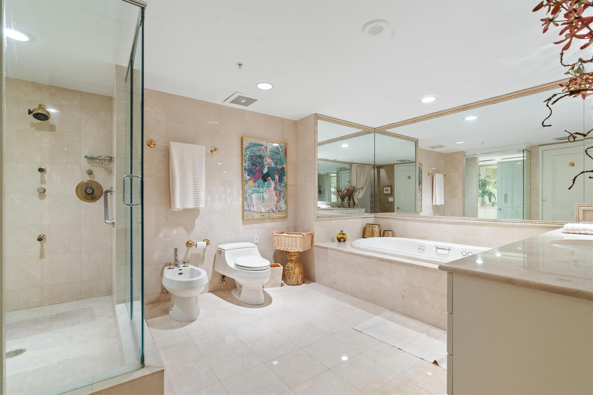 209 North Birch Road, Unit 401 Fort Lauderdale, FL 33304 - Photo 7 of 40 Photo 7