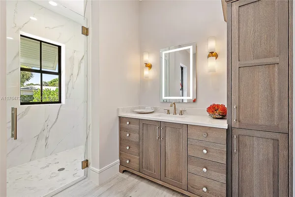$3,475,000 | 325 Fairway West, Tequesta, FL 33469