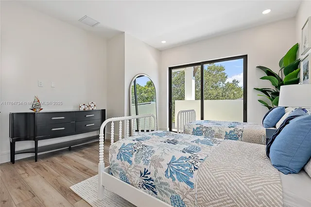 $3,750,000 | 325 Fairway West, Tequesta, FL 33469