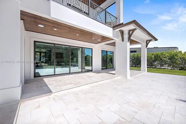 $3,475,000 | 325 Fairway West, Tequesta, FL 33469