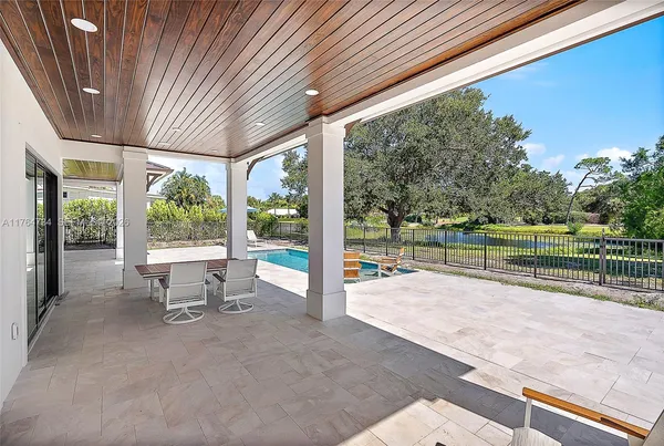 $3,475,000 | 325 Fairway West, Tequesta, FL 33469