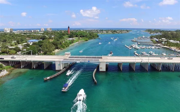 $3,475,000 | 325 Fairway West, Tequesta, FL 33469