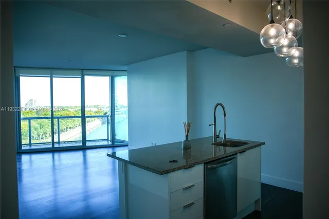 $4,050 | 888 Biscayne Boulevard, Unit 609, Miami, FL 33132