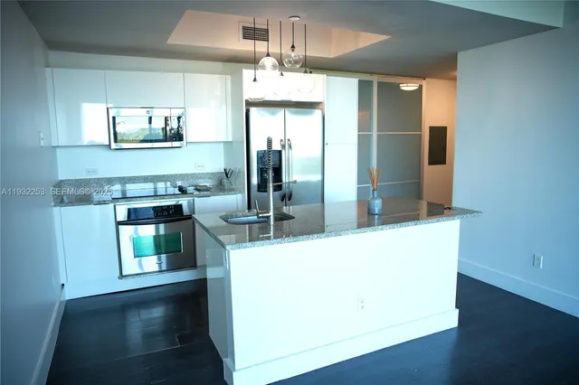 $4,050 | 888 Biscayne Boulevard, Unit 609, Miami, FL 33132