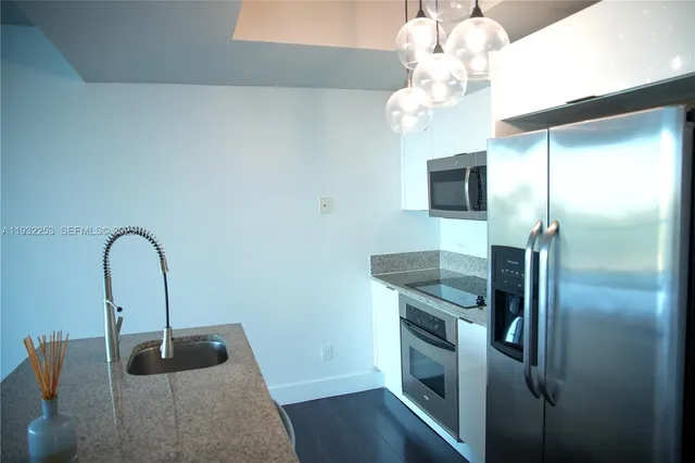 $4,050 | 888 Biscayne Boulevard, Unit 609, Miami, FL 33132