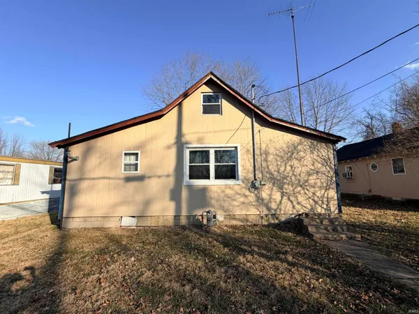 $40,000 | 353 North Park Avenue, Jasonville, IN 47438