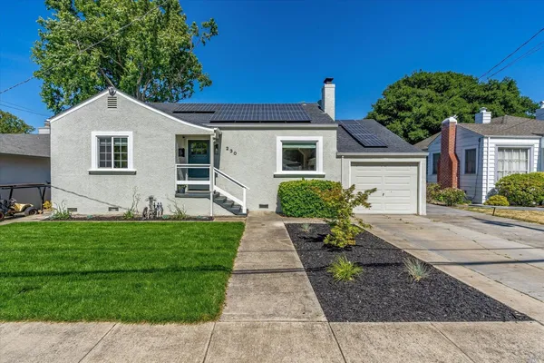 $1,295,000 | 230 South Hartson Street, Napa, CA 94559