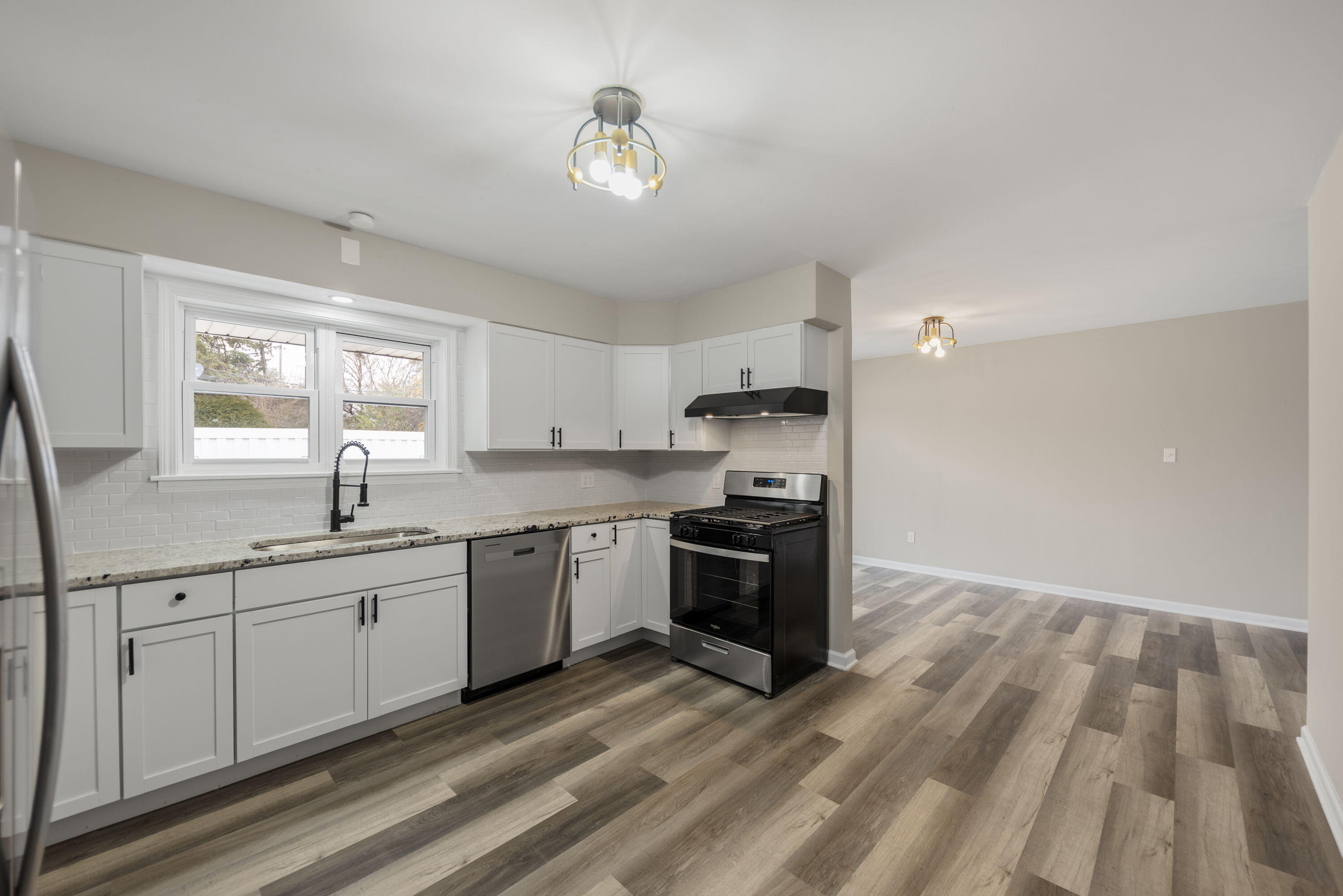 5585 Jackson Street Merrillville, IN 46410 - Photo 6 of 17 2996x2000