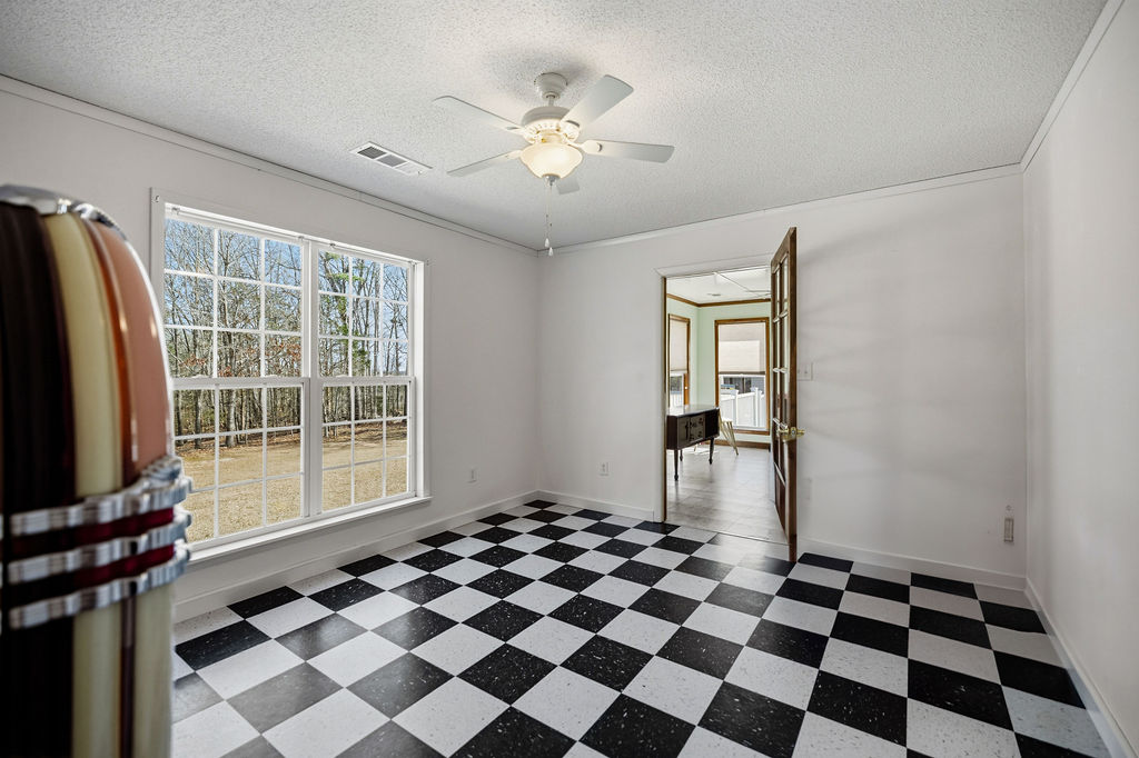431 Seigler Road Iva, SC 29655 - Photo 13 of 32
