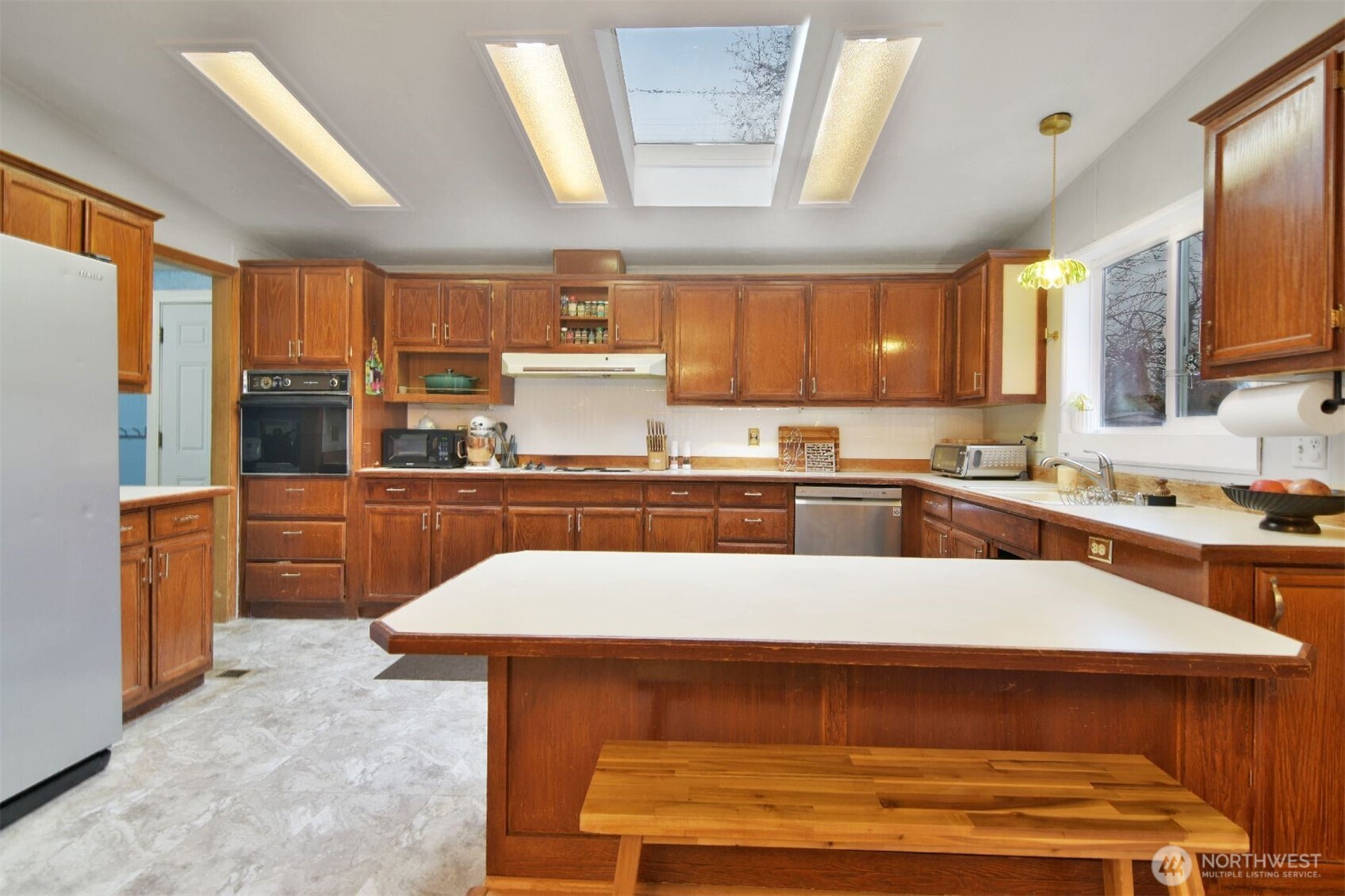 12611 Northeast 197th Street Bothell, WA 98011 - Photo 7 of 30