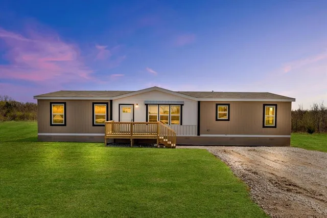 $279,000 | 3924 Sandusky Road, Whitesboro, TX 76273