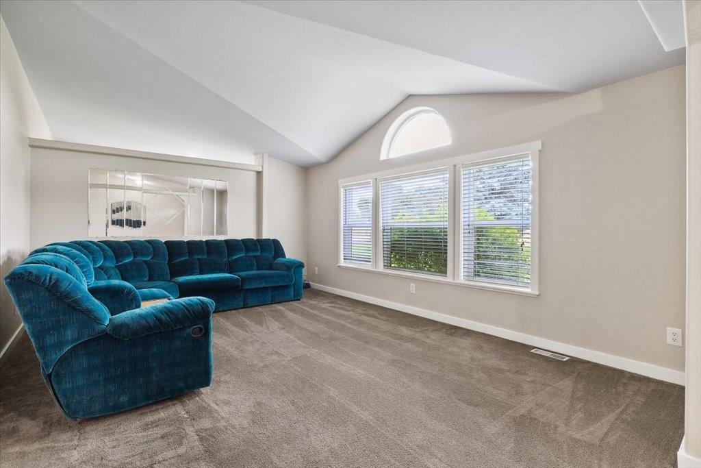 18616 South Smythe Road Spokane, WA 99224 - Photo 9 of 46