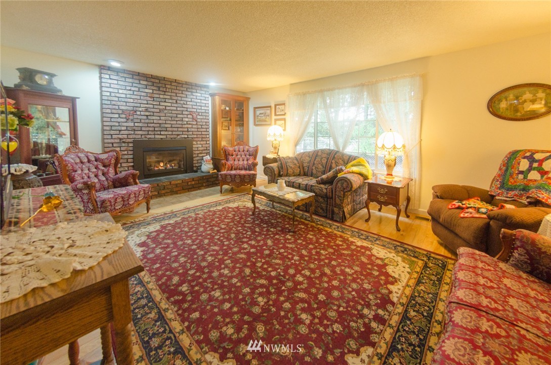 18522 Elderberry Street Southwest Rochester, WA 98579 - Photo 5 of 17 Gallery Image 5