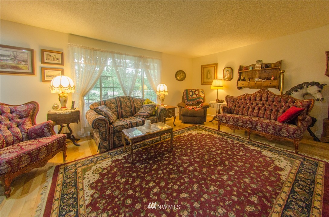 18522 Elderberry Street Southwest Rochester, WA 98579 - Photo 6 of 17 Gallery Image 6