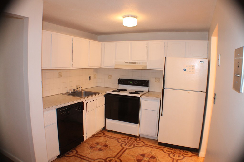 384 Great Road, Unit A103 Acton, MA 01720 - Photo 5 of 10