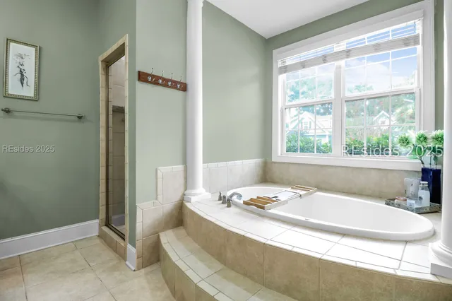 $705,000 | 29 Lakes Crossing, Bluffton, SC 29910