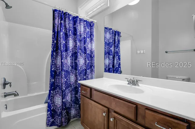 $705,000 | 29 Lakes Crossing, Bluffton, SC 29910