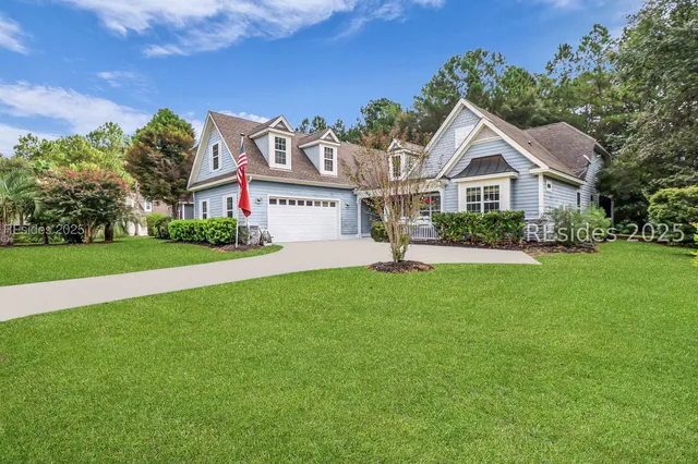 $705,000 | 29 Lakes Crossing, Bluffton, SC 29910
