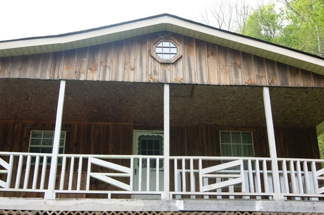 916 Briarcliff Road Hinton, WV 25951 - Photo 24 of 39 Briarcliff on the Greenbrier