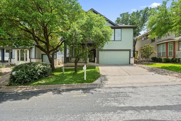 $699,000 | 621 12 Oaks Lane, Austin, TX 78704