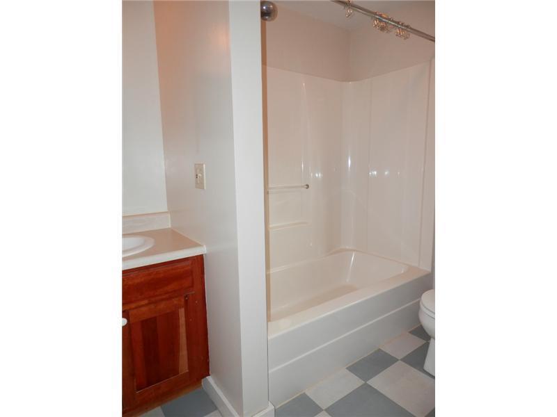 39 River Road St. George, ME 04860 - Photo 19 of 29 Bathroom. 2nd floor full bath