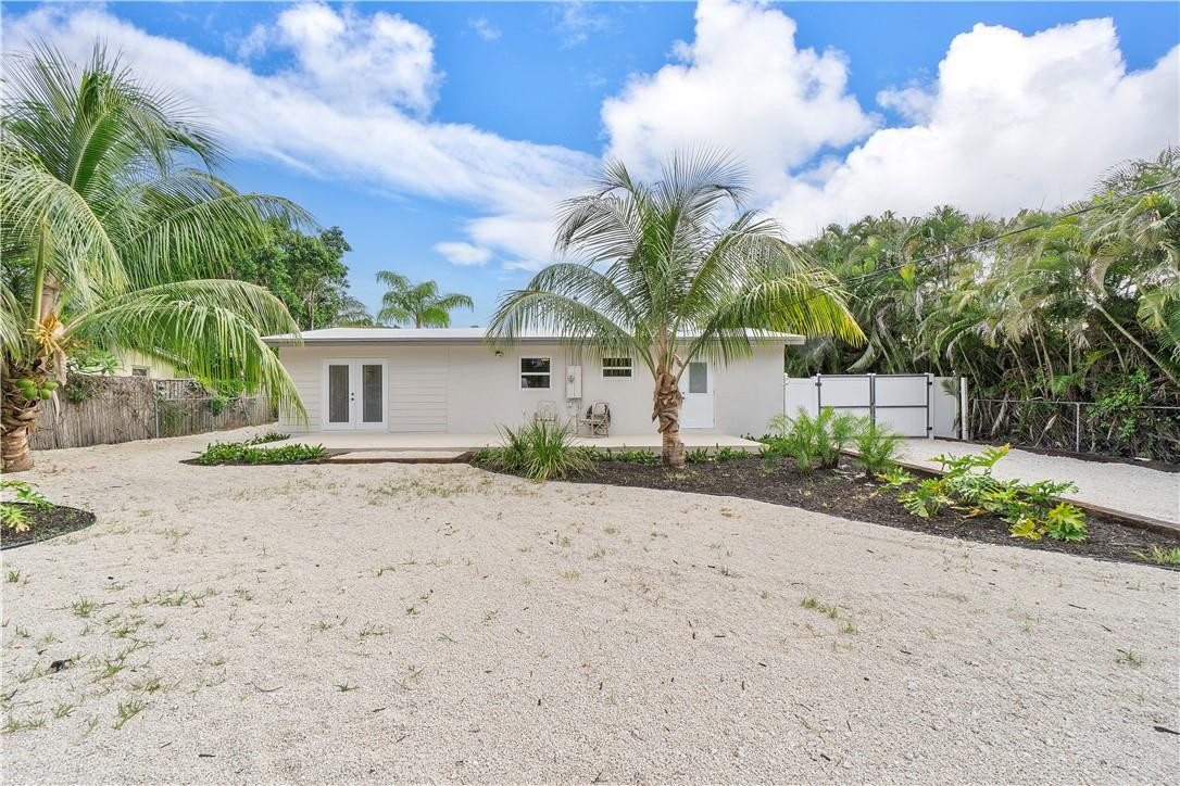 250 Northwest 10th Street Boca Raton, FL 33432 - Photo 27 of 47 Back view