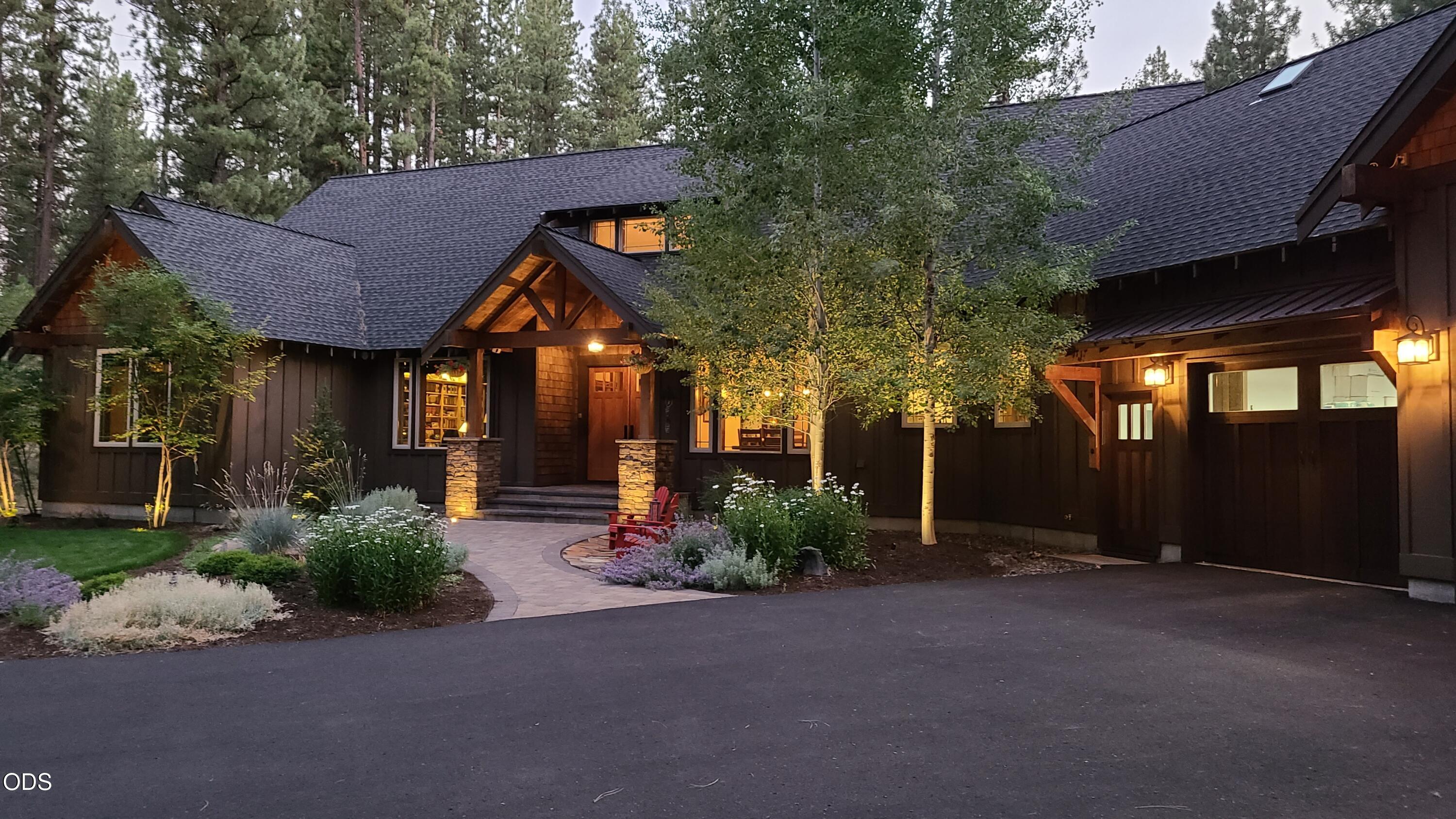 54937 Forest Lane Bend, OR 97707 - Photo 2 of 61